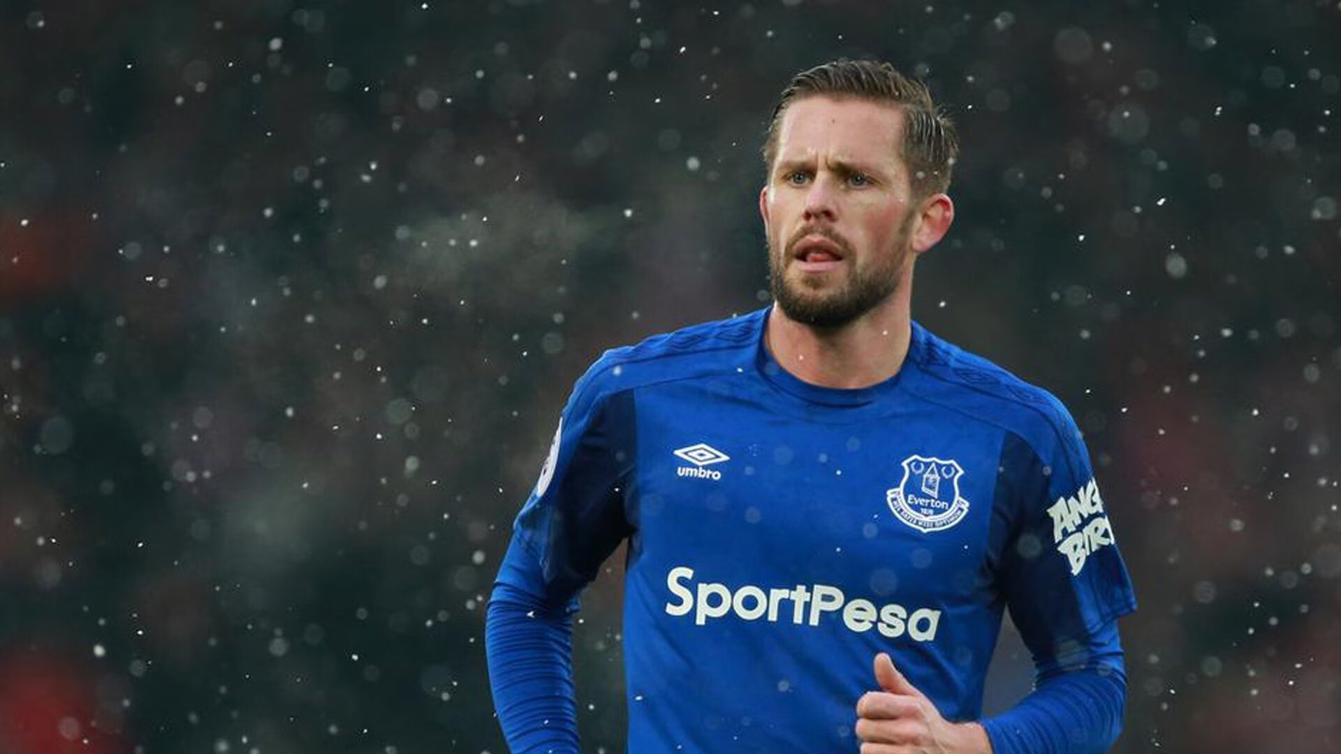 开云体育在线官网-中超联赛中国足球战胜 球员拼劲十足，中国足协 中超